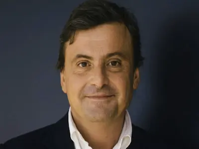 Carlo Calenda raccomanda Nalviros